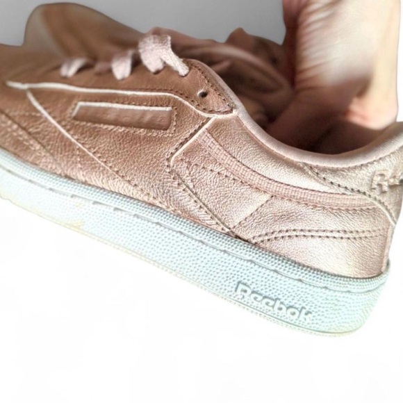Reebok Club C 85 pink metallic leather trainers - Picture 2 of 8